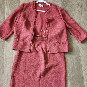 VTG 100% Wool Butte Knit Scalloped Suit Skirt Set Size 16 Runs Small Early 60's